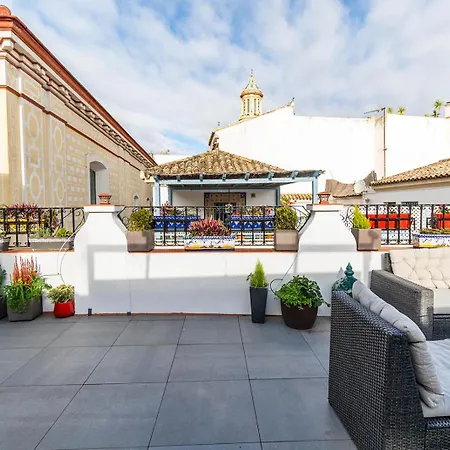 5-bedroom Gem In The Heart Of アパート *