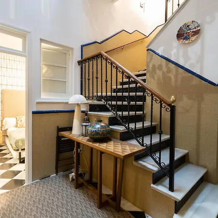 アパート 5-bedroom Gem In The Heart Of *