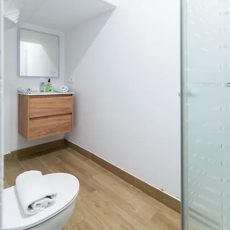 アパート 5-bedroom Gem In The Heart Of セビリア