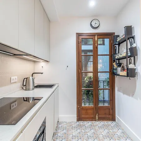 アパート 5-bedroom Gem In The Heart Of *